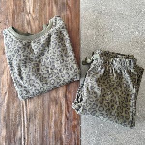 OLD NAVY Girls Set of Girls Fleece Sweatshirt & Sweatpants size 8